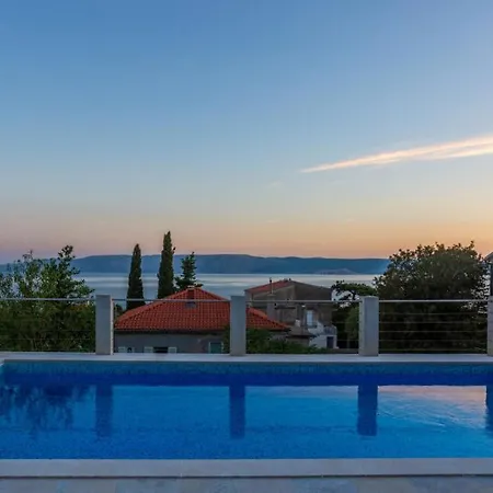 Nina With Pool - Kvarner By Guide Villa *
