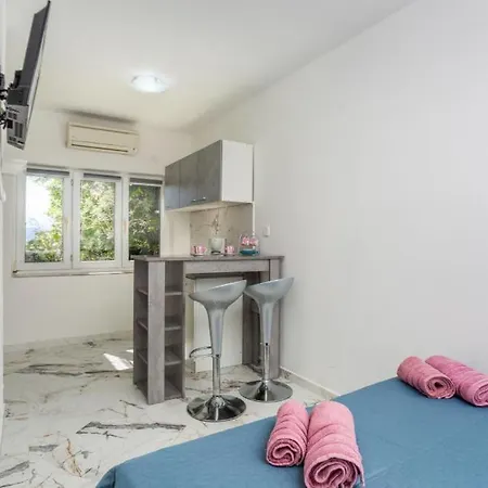 Nina With Pool - Kvarner By Guide * Novi Vinodolski