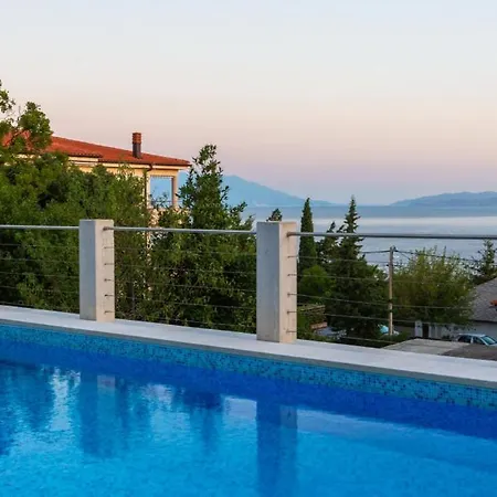 Nina With Pool - Kvarner By Guide Novi Vinodolski