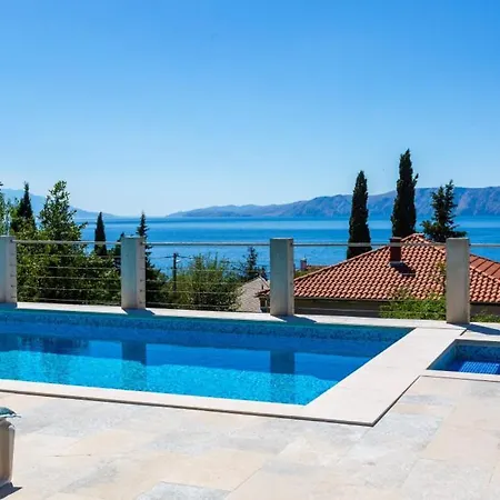 Nina With Pool - Kvarner By Guide Villa *