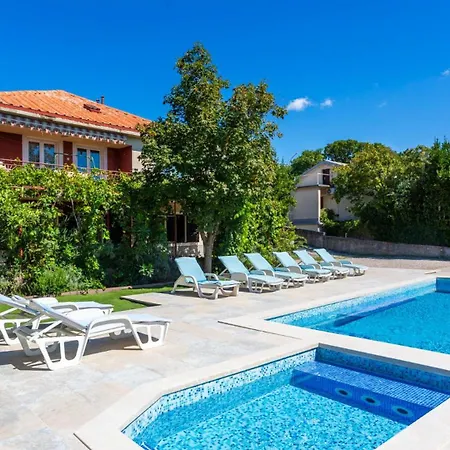 Nina With Pool - Kvarner By Guide Villa Novi Vinodolski