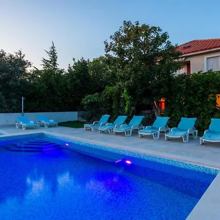 Nina With Pool - Kvarner By Guide