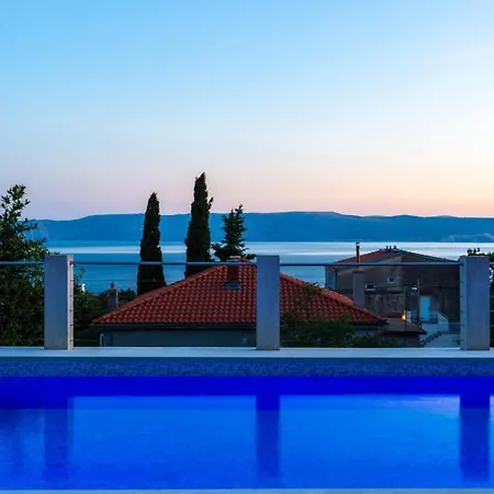 Nina With Pool - Kvarner By Guide * Novi Vinodolski