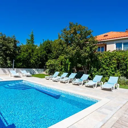 Nina With Pool - Kvarner By Guide Villa *
